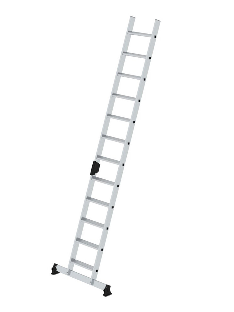 Anlegeleiter mit 12 Stufen und nivello-Traverse vom Hersteller MUNK, freigestellt auf weißem Hintergrund