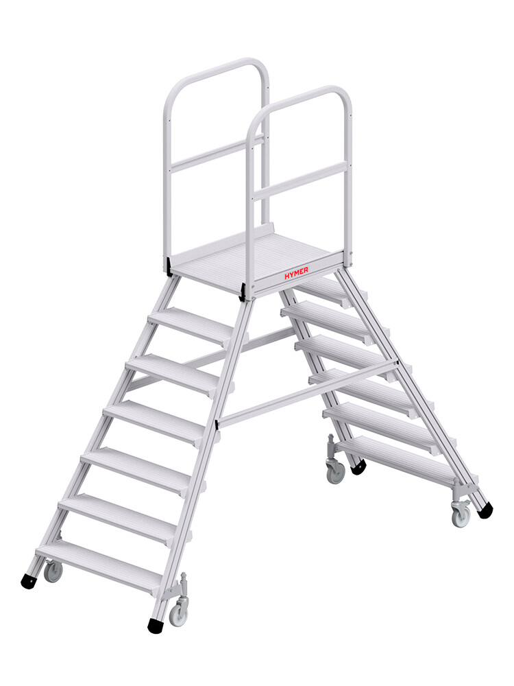 HYMER beidseitig begehbare Podesttreppe 6189 mit 2x7 Stufen und Rollen, auf weißem Hintergrund