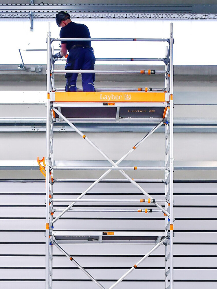 Layher Faltgerüst Zifa P2 mit Uni-Telegeländer AH 6,76 m